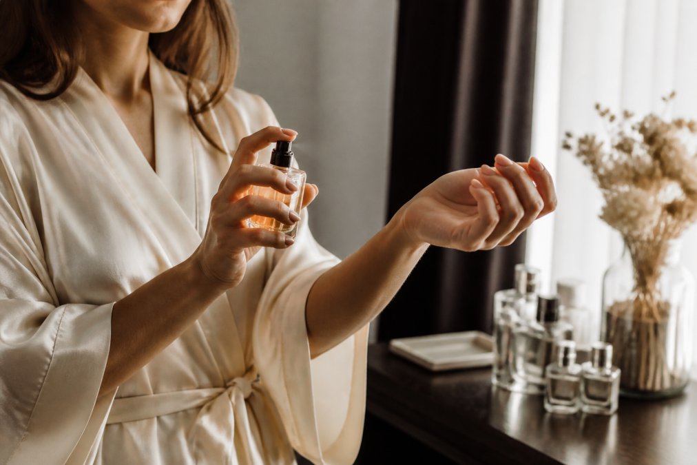 How to Make Perfume Last Longer on Skin: 2026 Guide